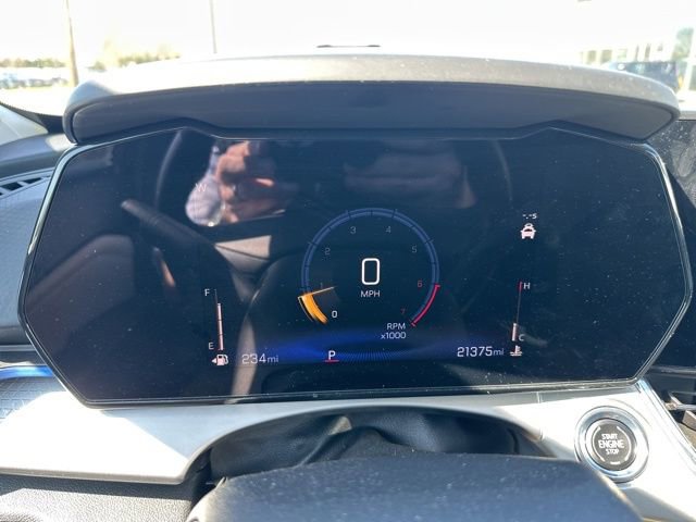 Used 2025 Chevrolet Trax LT w/ LT Convenience Package image 35