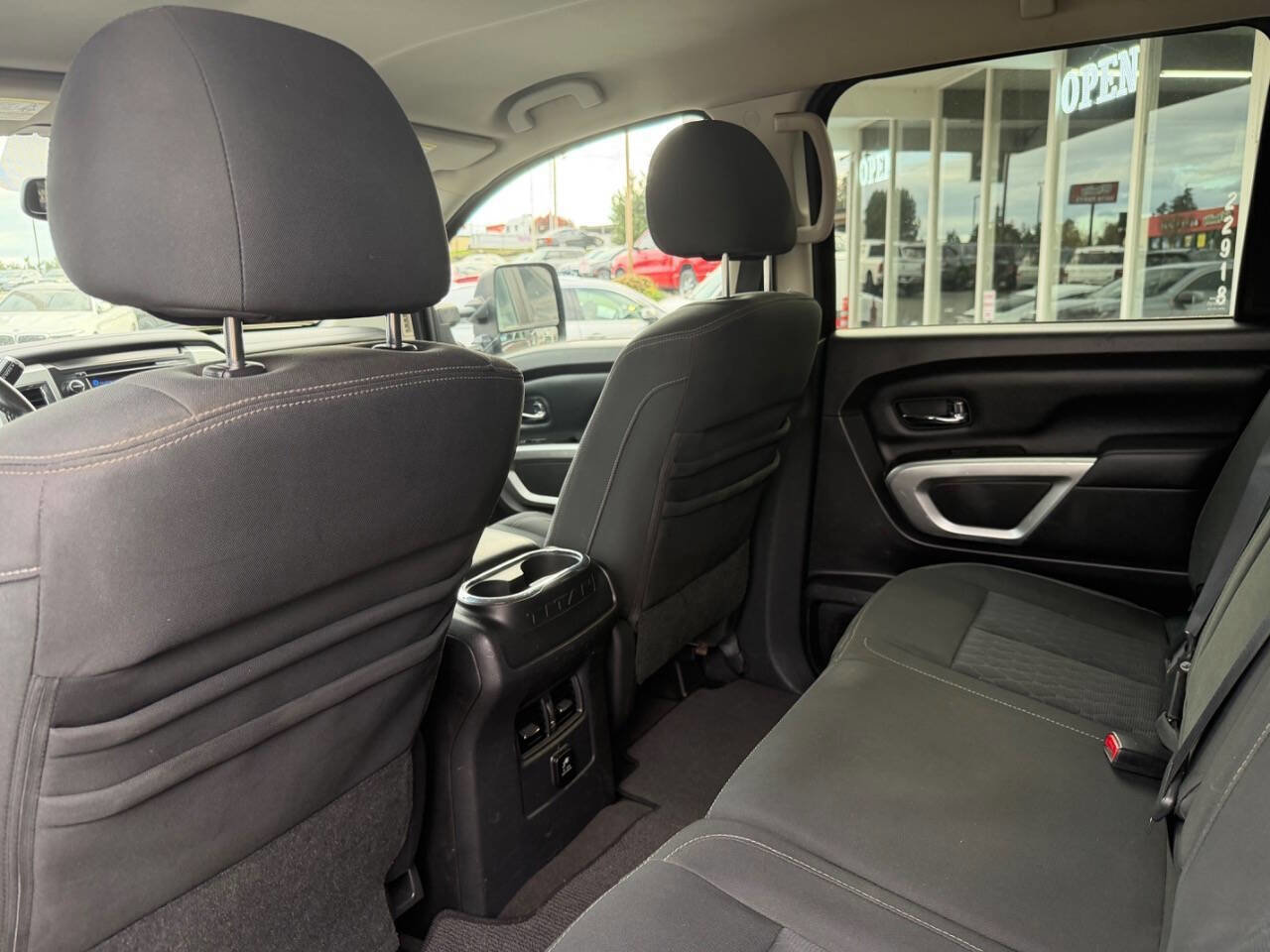 Used 2017 Nissan Titan SV AWD/4WD image 25