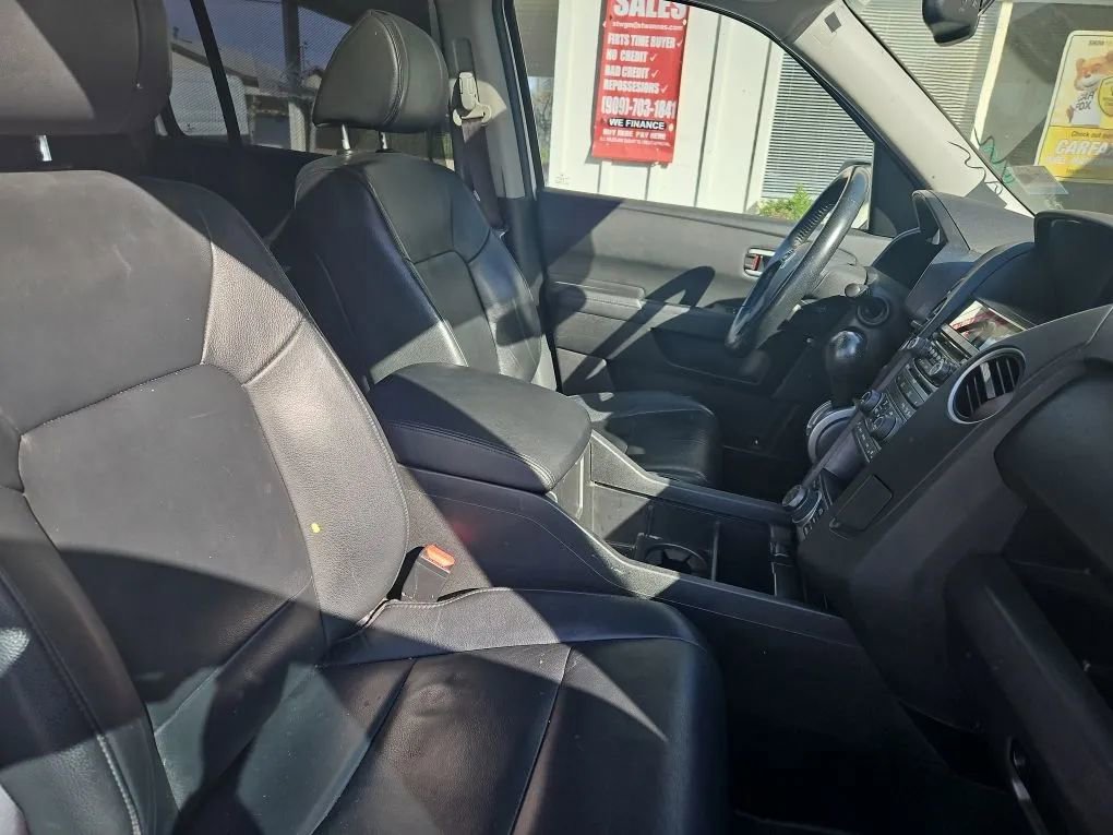 Used 2013 Honda Pilot Touring image 32