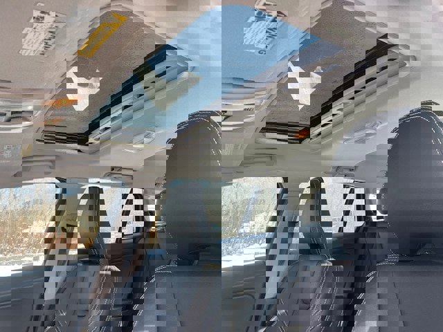 Used 2018 Volvo V60 T5 Dynamic w/ Protection Package image 11