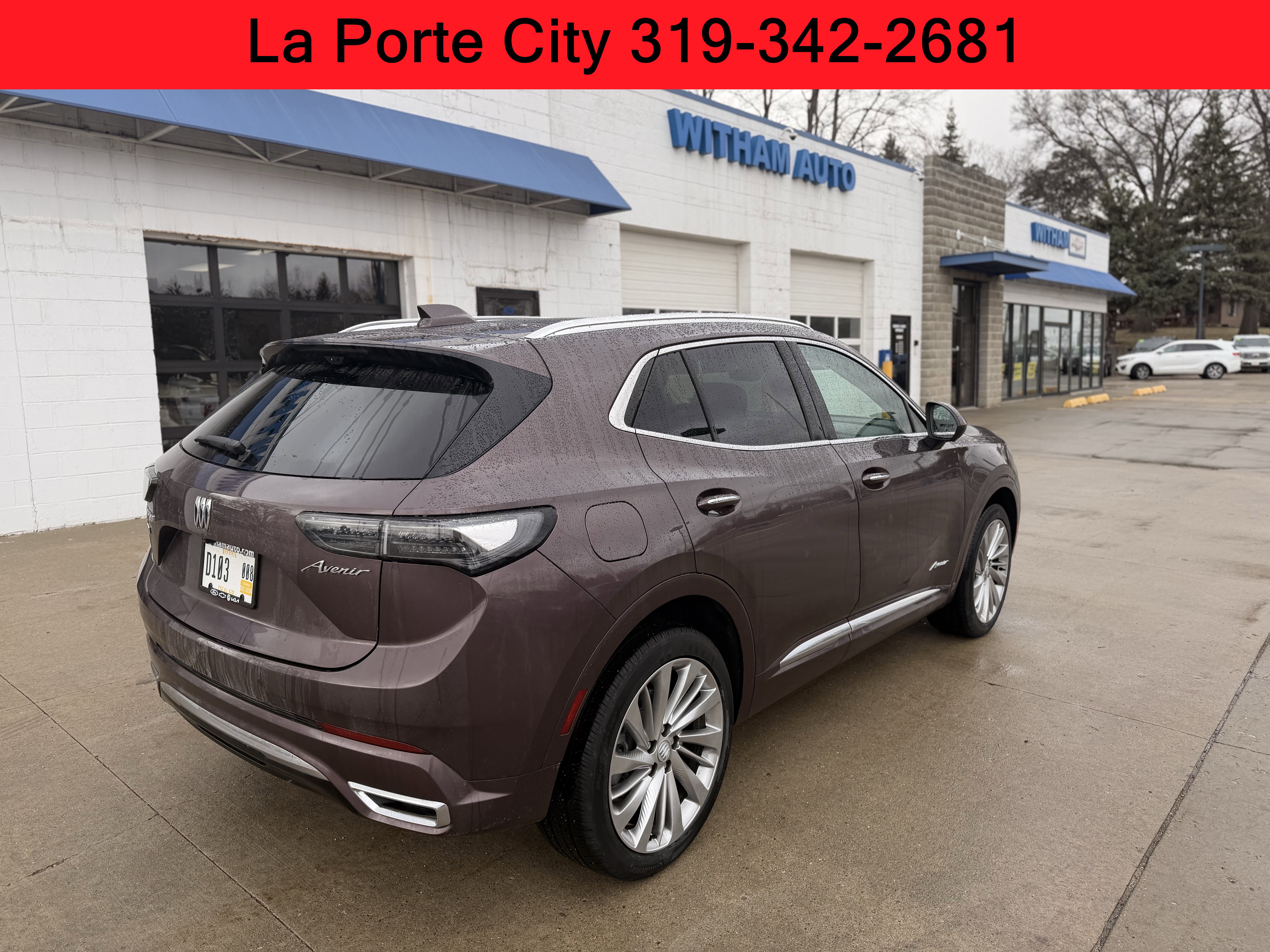 Used 2025 Buick Envision Avenir image 3