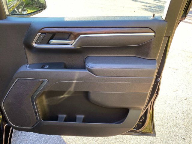 Used 2025 GMC Sierra 1500 SLT AWD/4WD image 37