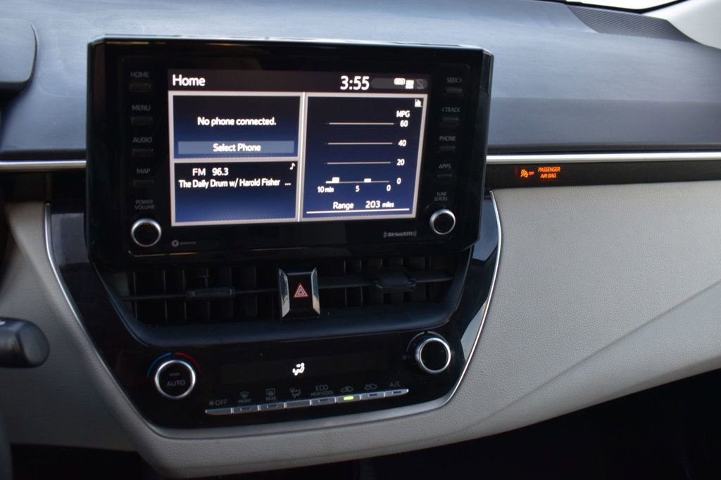 Used 2022 Toyota Corolla LE image 24