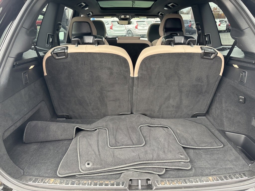 Certified 2025 Volvo XC90 B6 Plus image 48
