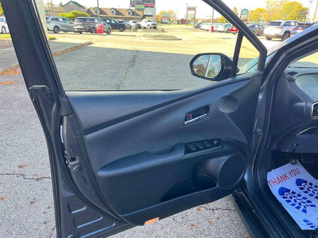Certified 2019 Toyota Prius XLE image 12