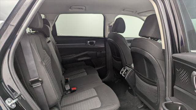 Used 2025 Kia Sorento LX FWD image 18