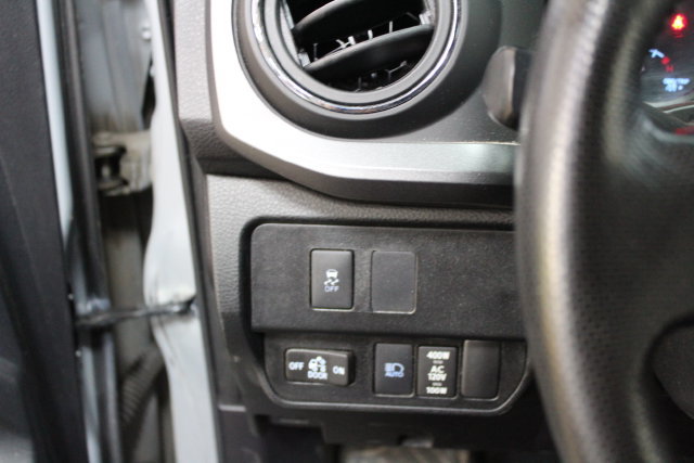 Used 2021 Toyota Tacoma TRD Sport AWD/4WD image 15