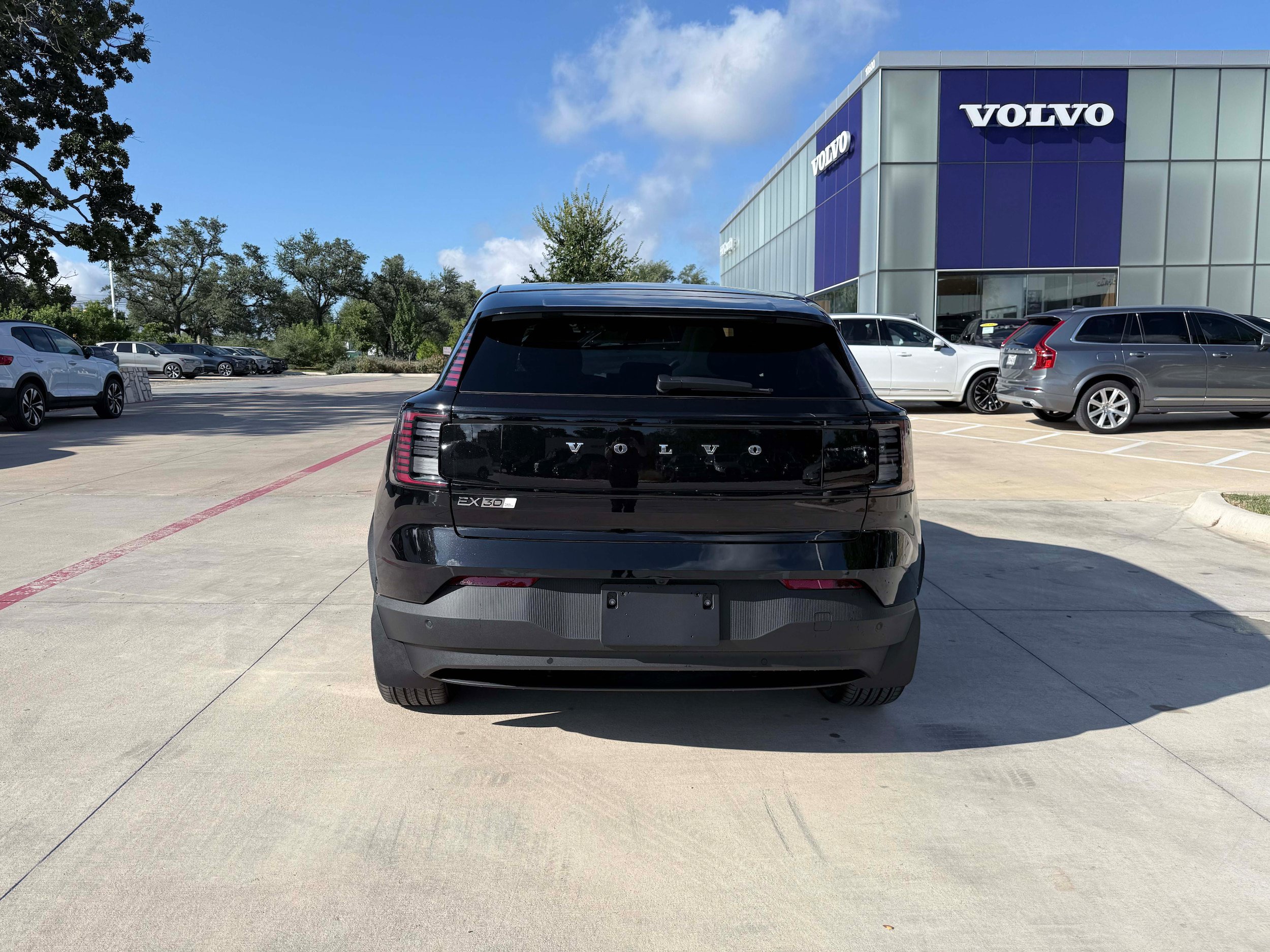 New 2026 Volvo EX30 Ultra w/ Protection Package Premier AWD/4WD image 5