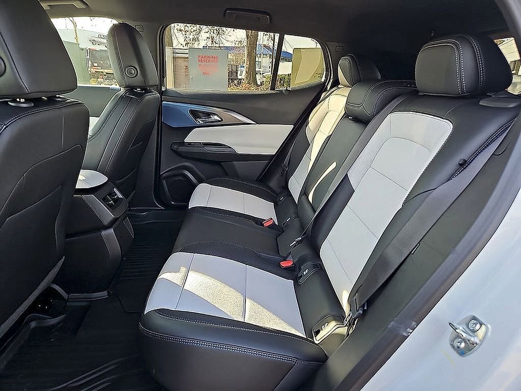 New 2026 Chevrolet Equinox EV LT image 6