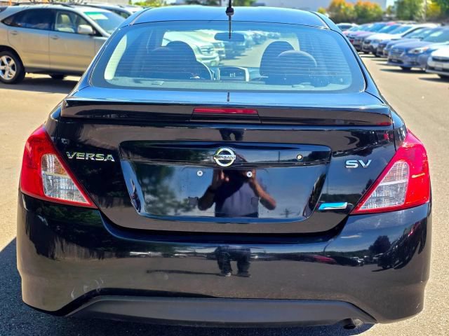 Used 2015 Nissan Versa SV FWD image 8
