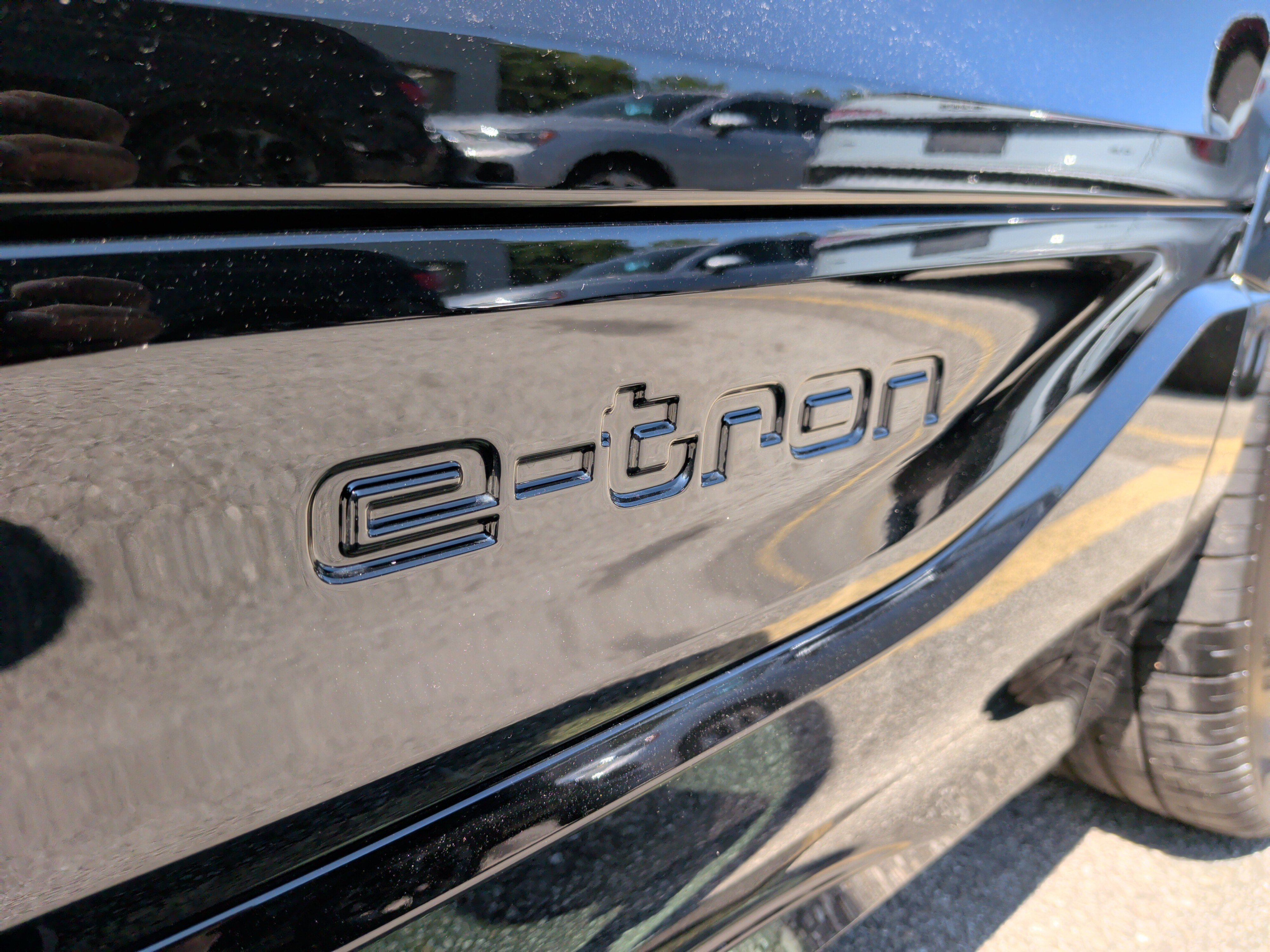 New 2027 Audi SQ6 e-tron Prestige AWD/4WD image 37