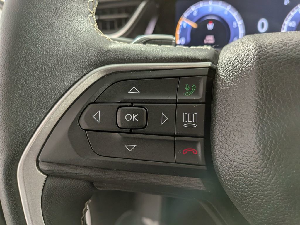 Certified 2024 Jeep Grand Cherokee Altitude image 18