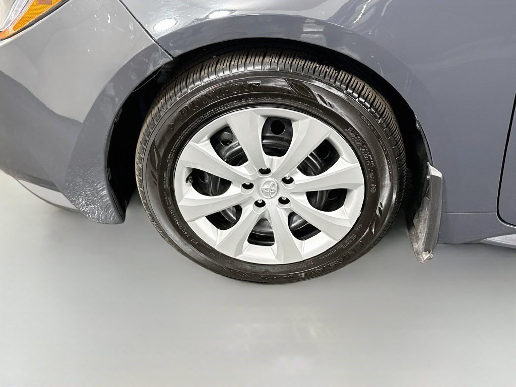 Used 2025 Toyota Corolla LE FWD image 36