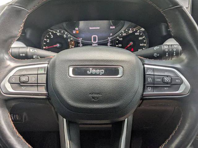 Certified 2022 Jeep Compass Limited w/ Sun and Sound Group AWD/4WD image 16