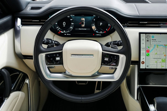 Used 2025 Land Rover Range Rover Long Wheelbase SE image 19
