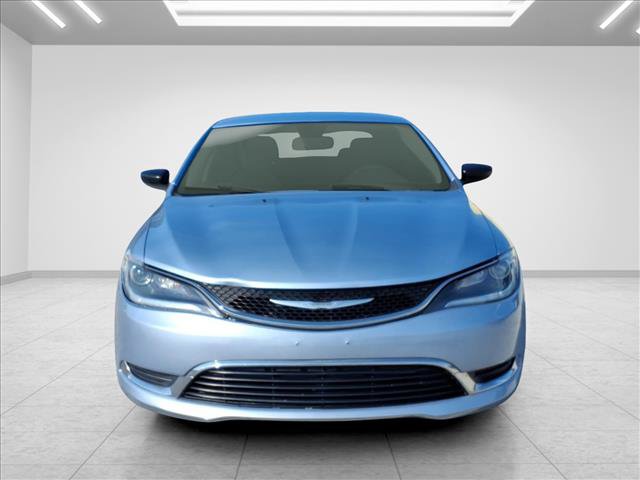 Used 2015 Chrysler 200 Limited w/ Convenience Group FWD image 3
