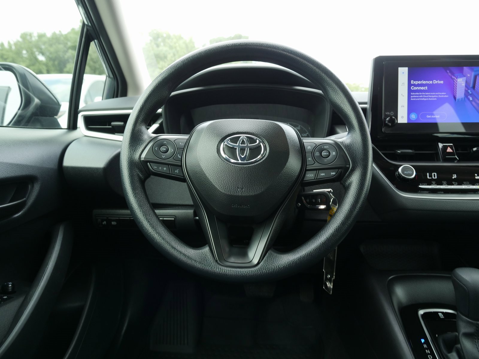 Used 2025 Toyota Corolla LE image 18