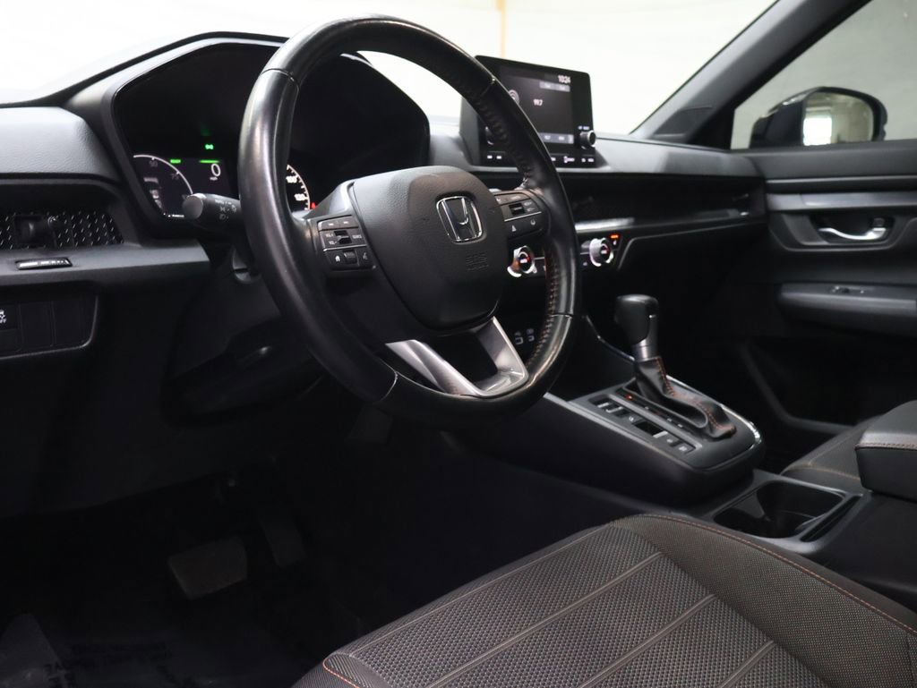 Used 2025 Honda CR-V Sport image 17