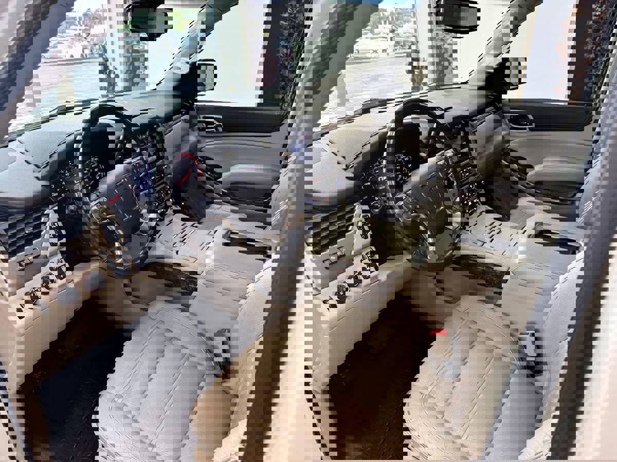 Used 2015 GMC Yukon Denali w/ Touring Package image 12