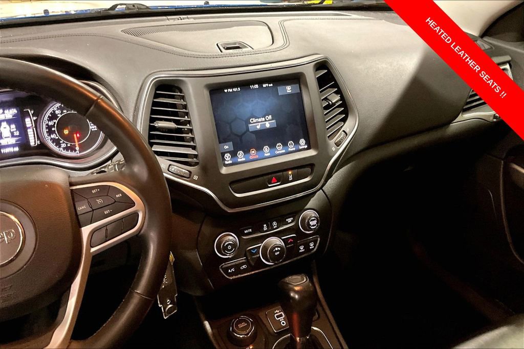 Used 2022 Jeep Cherokee Latitude AWD/4WD image 6