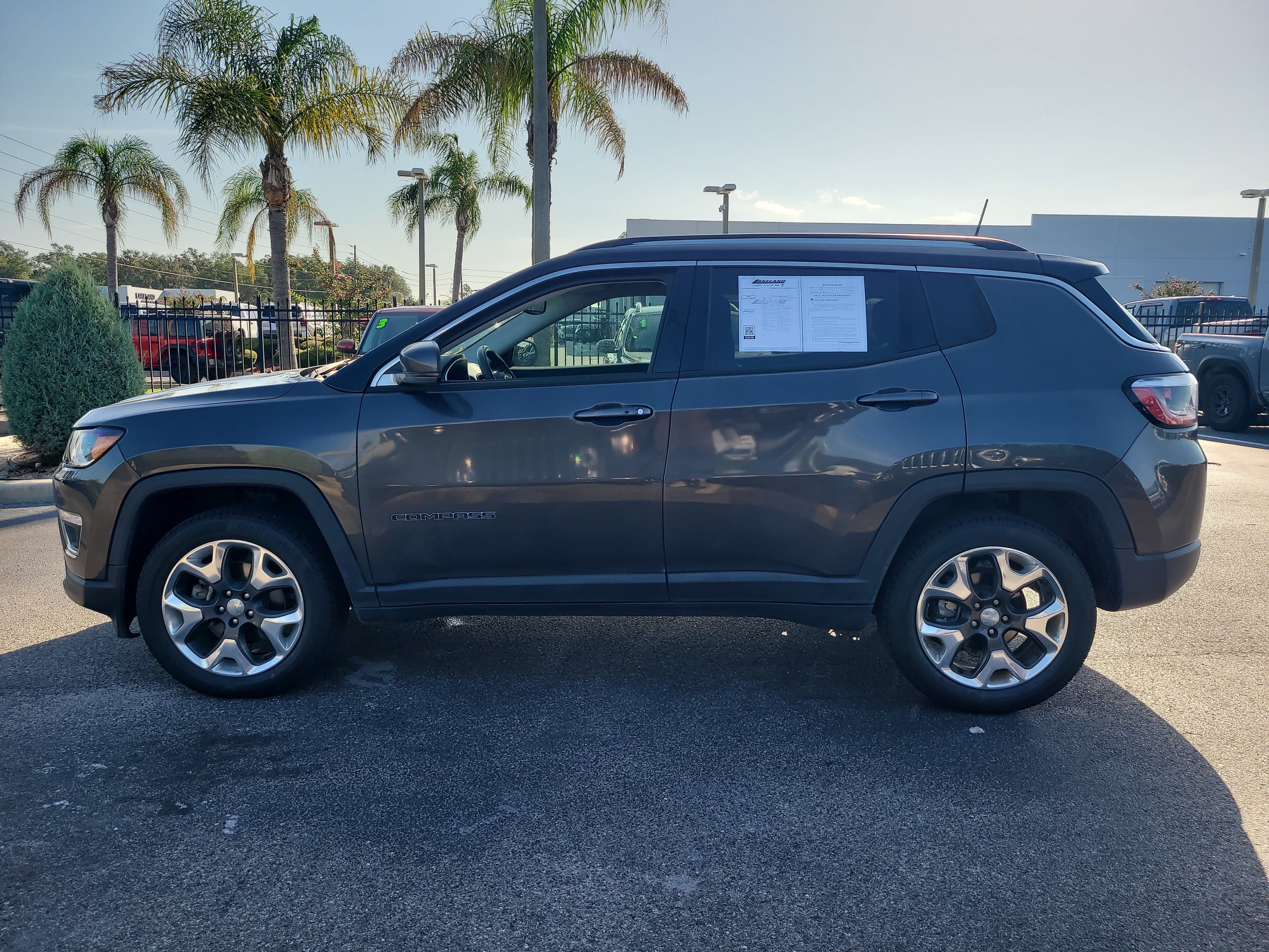 Used 2018 Jeep Compass Limited w/ Navigation Group AWD/4WD image 7
