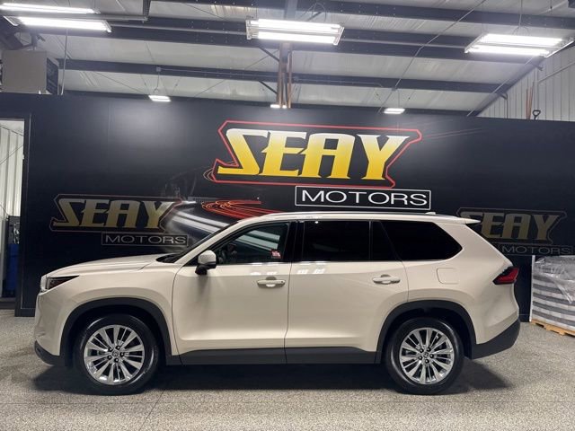 Used 2024 Toyota Grand Highlander Platinum image 3