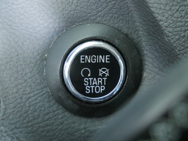 Used 2014 Ford Focus Titanium FWD image 26