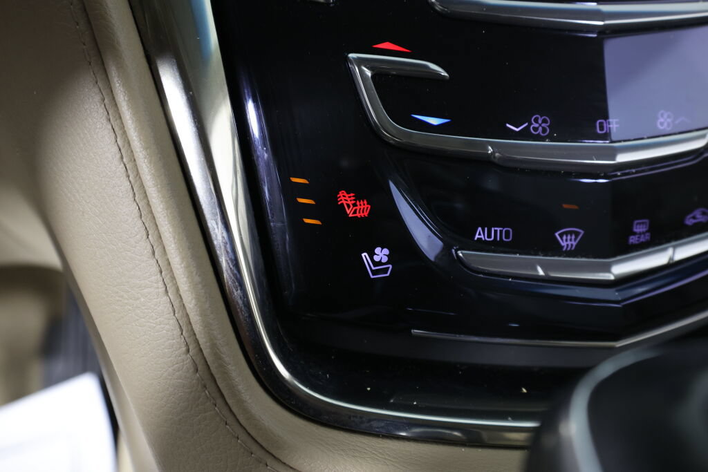 Used 2014 Cadillac CTS Luxury RWD image 37