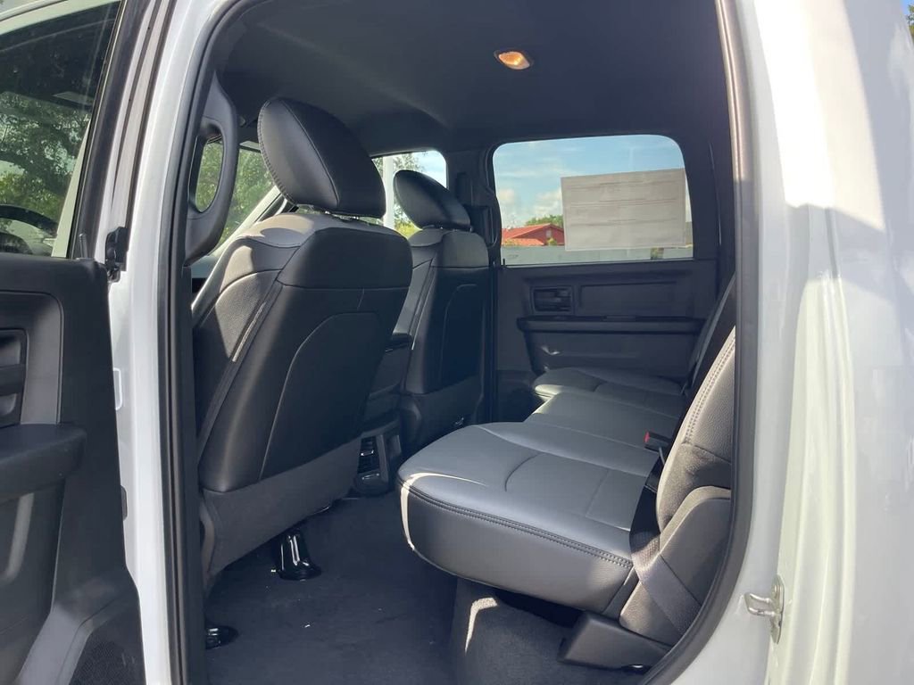 Used 2024 RAM 3500 Tradesman w/ Chrome Appearance Group image 29