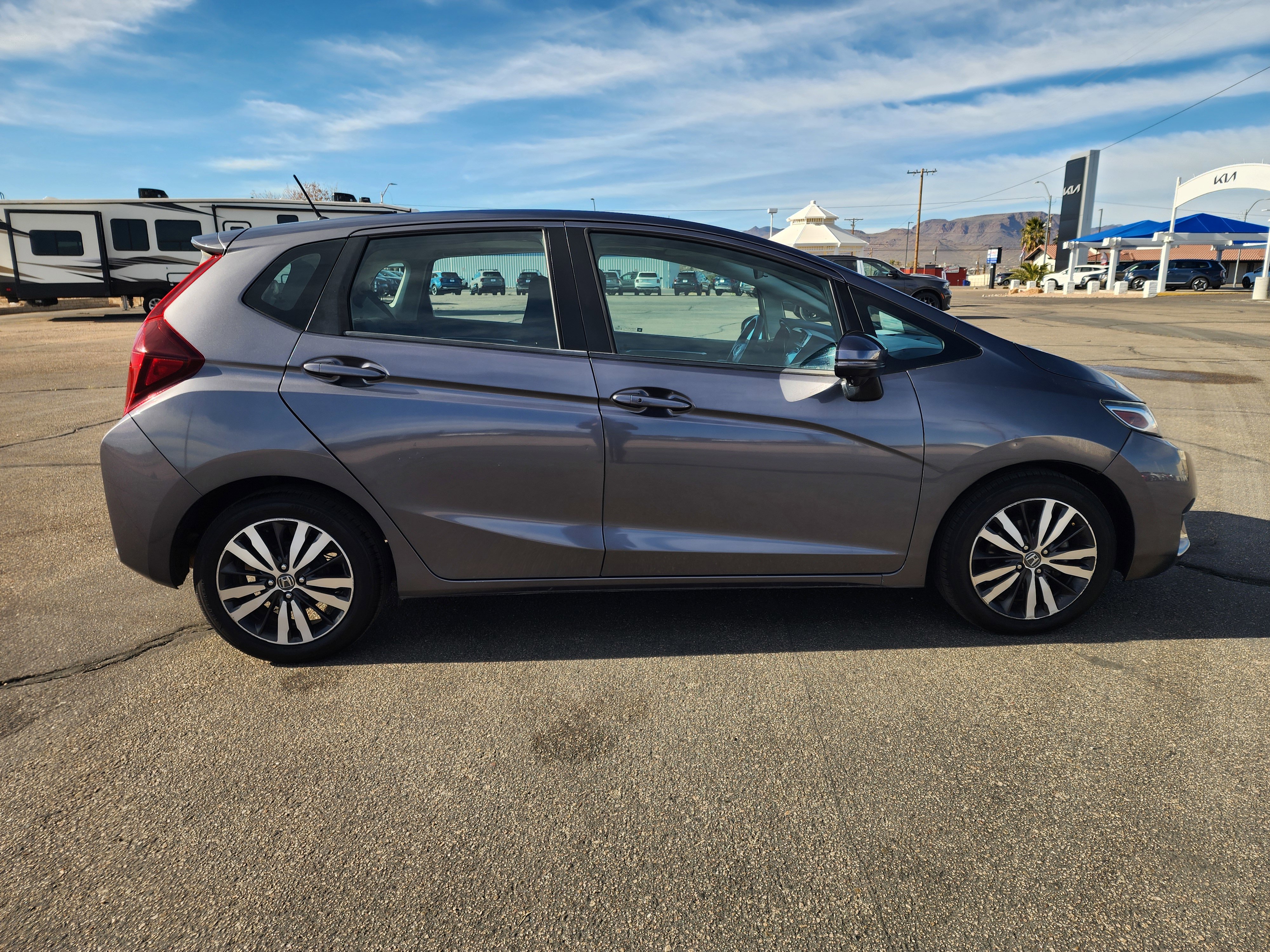 Used 2017 Honda Fit EX image 4