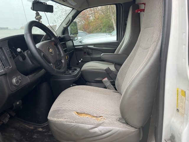 Used 2012 Chevrolet Express 3500 image 3