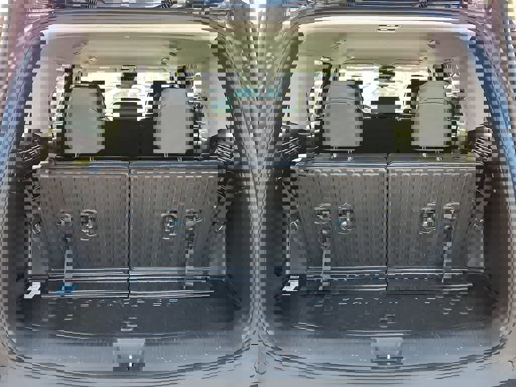 Certified 2025 Hyundai Santa Fe SEL image 29