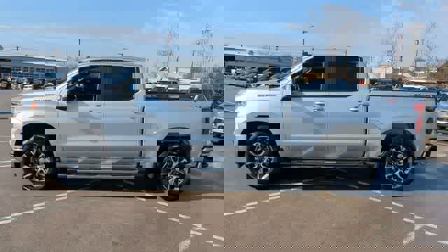 Used 2022 Chevrolet Silverado 1500 LT image 5