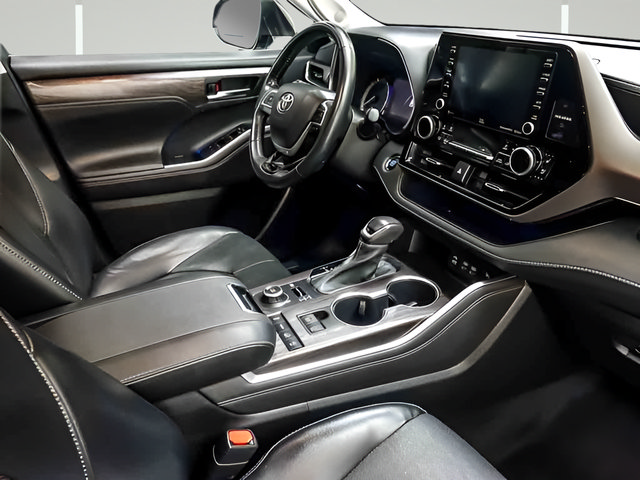 Used 2022 Toyota Highlander Limited AWD/4WD image 30