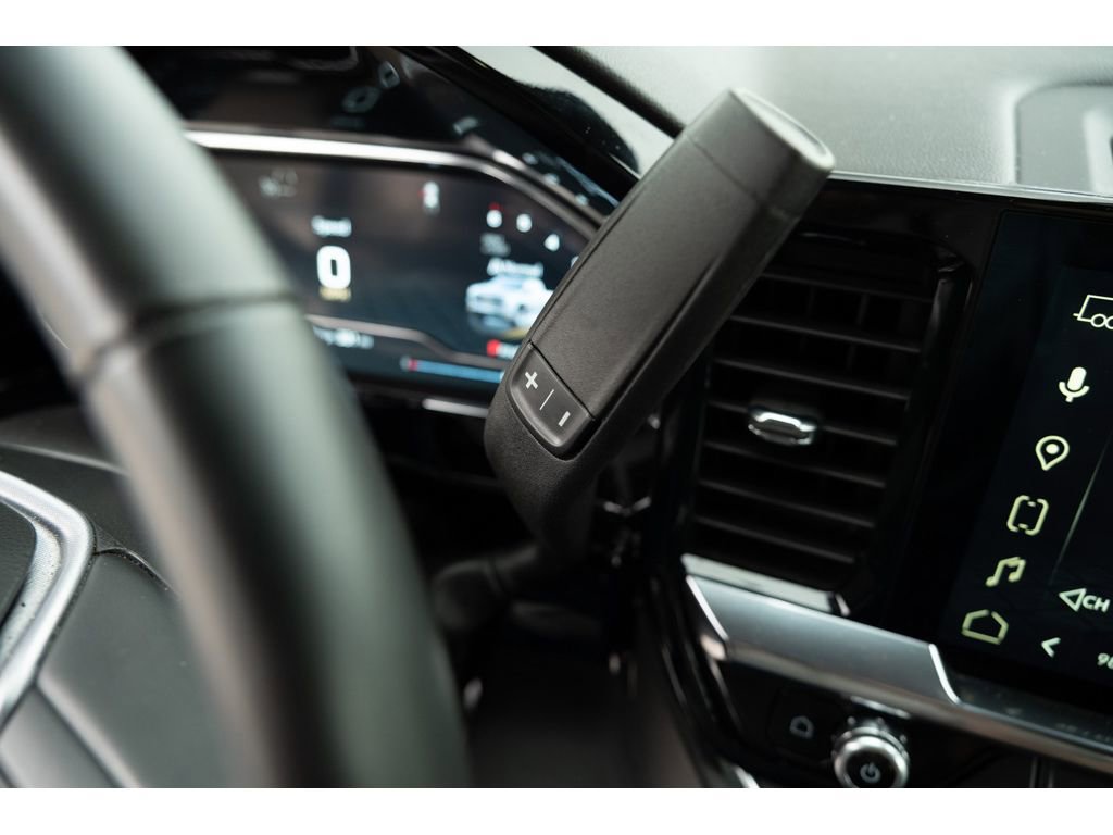 Certified 2025 GMC Sierra 1500 SLT image 19