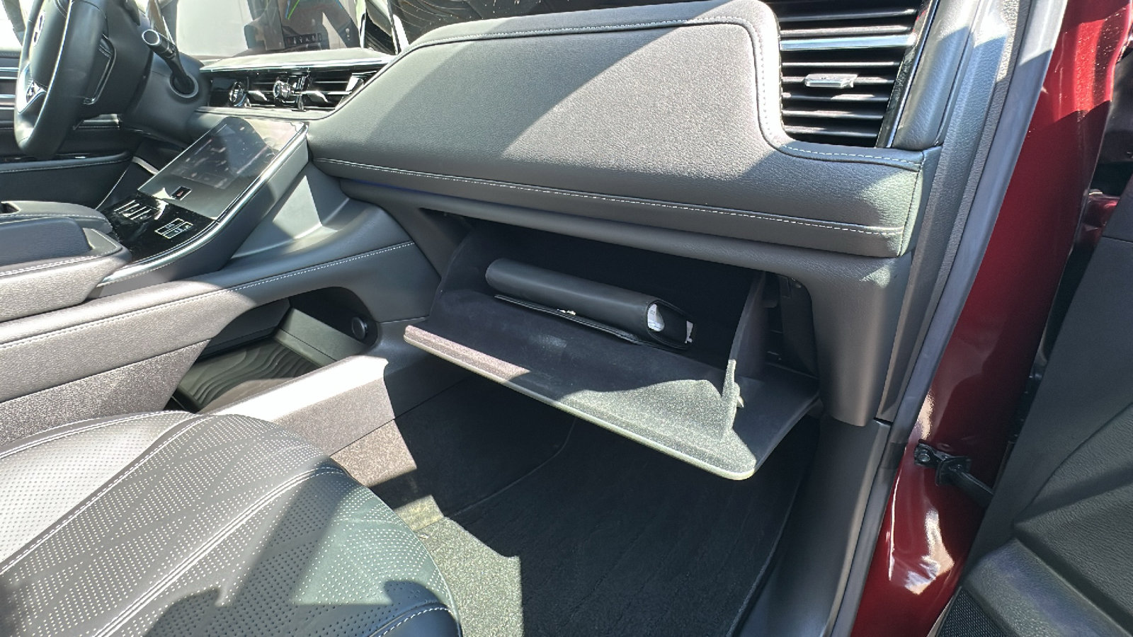 Used 2025 INFINITI QX80 Sensory image 29