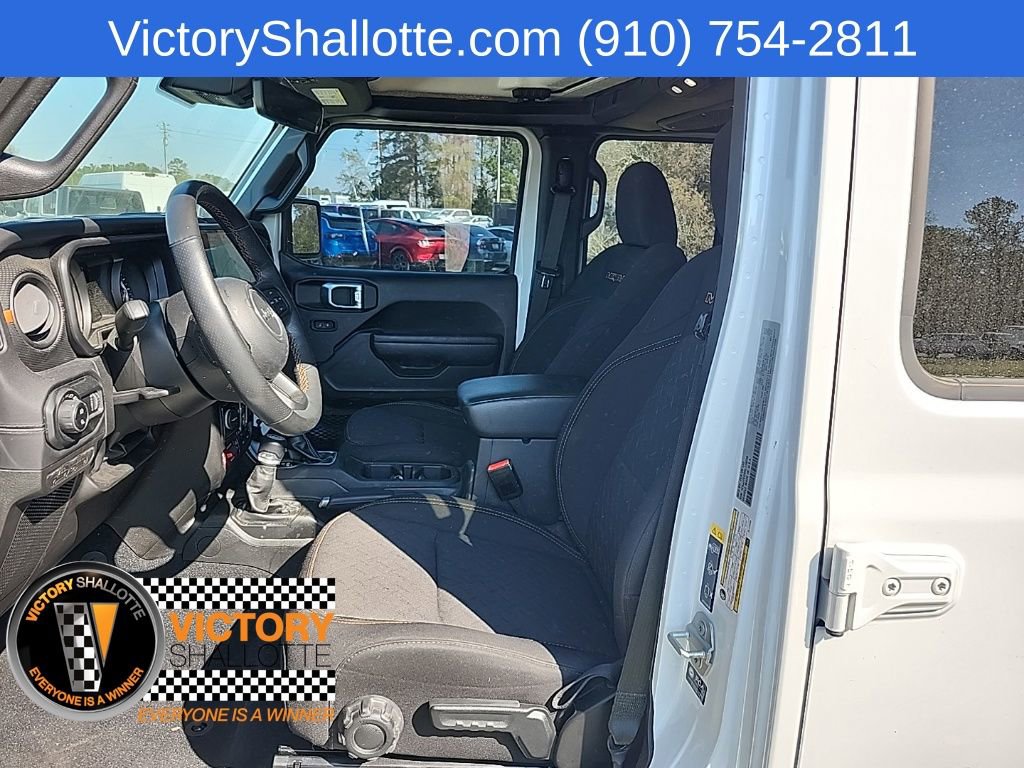 Certified 2024 Jeep Gladiator Mojave w/ Technology Group AWD/4WD image 18