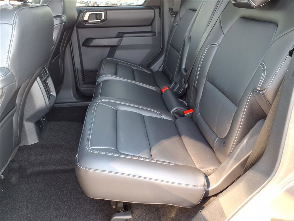 New 2025 Ford Bronco Outer Banks image 7