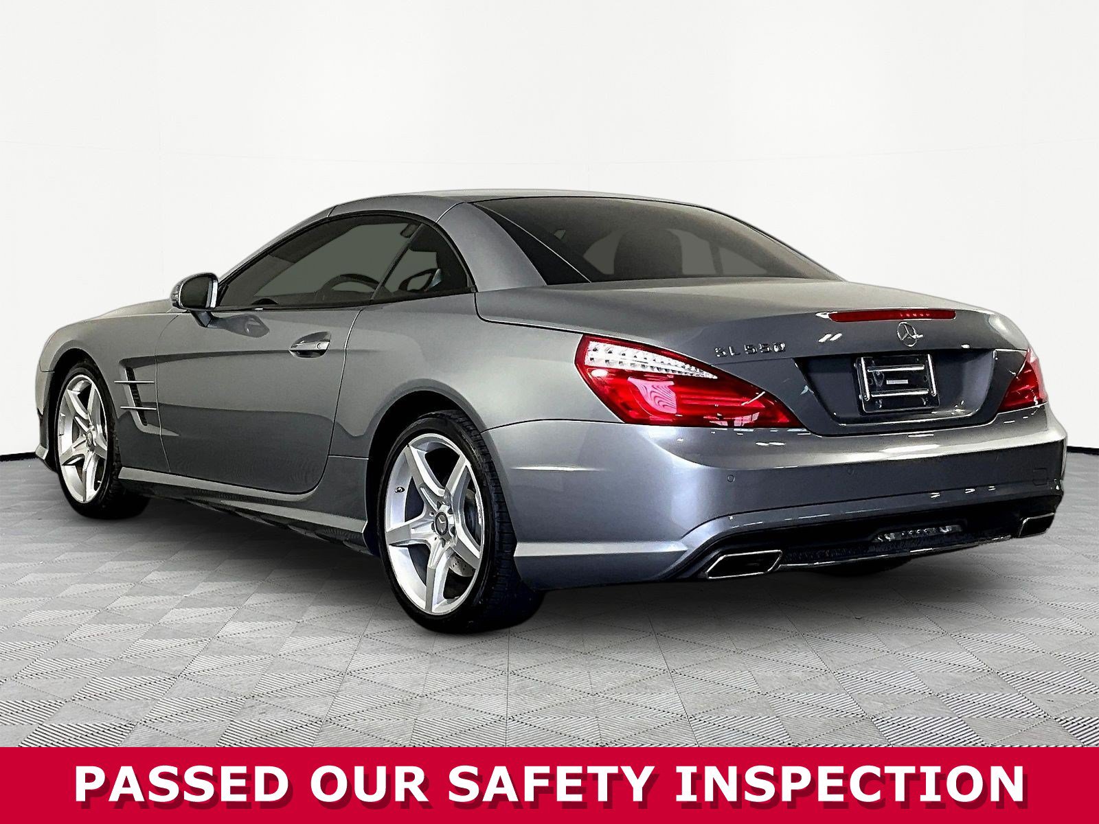 Used 2013 Mercedes-Benz SL 550 image 4
