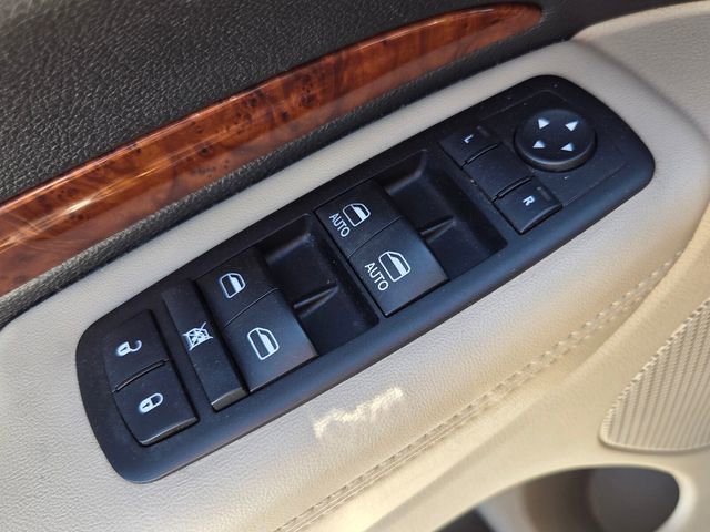 Used 2014 Dodge Durango Limited w/ Nav & Power Liftgate Group image 34