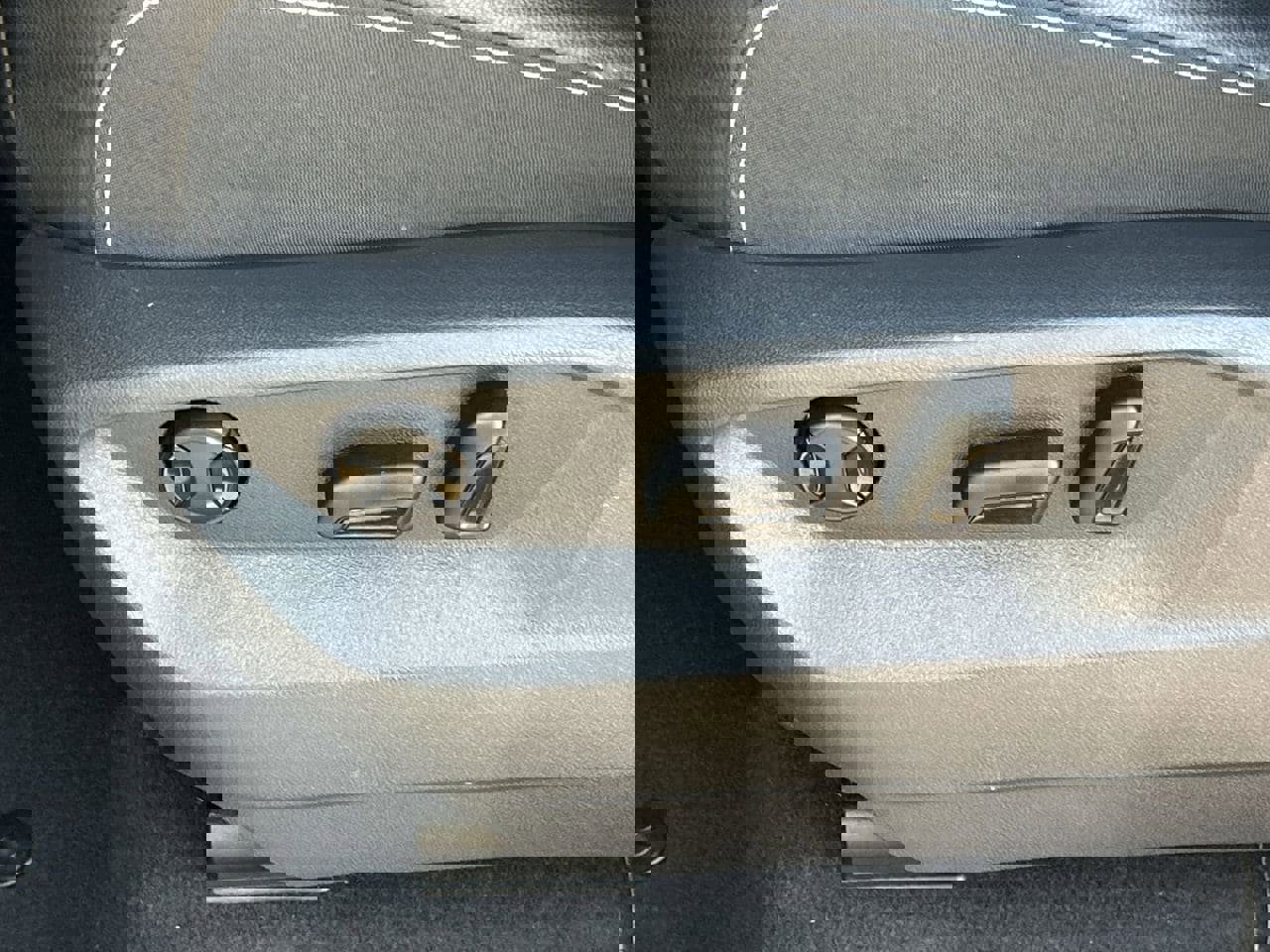 Used 2024 Volkswagen Atlas SE AWD/4WD image 17