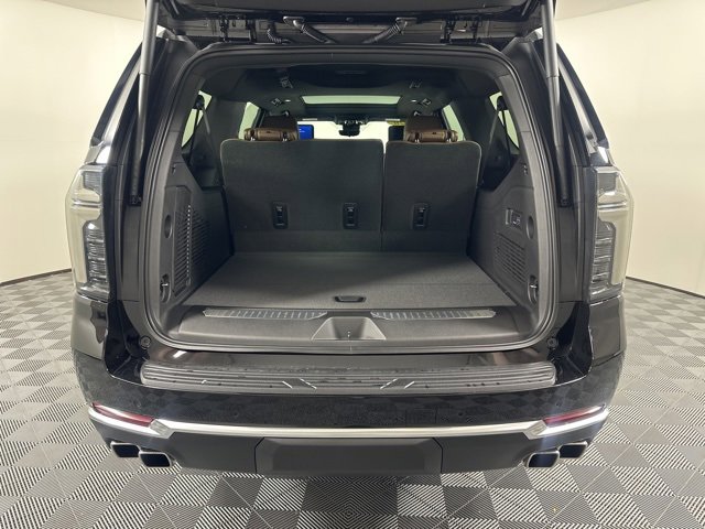 New 2026 Chevrolet Suburban High Country image 9