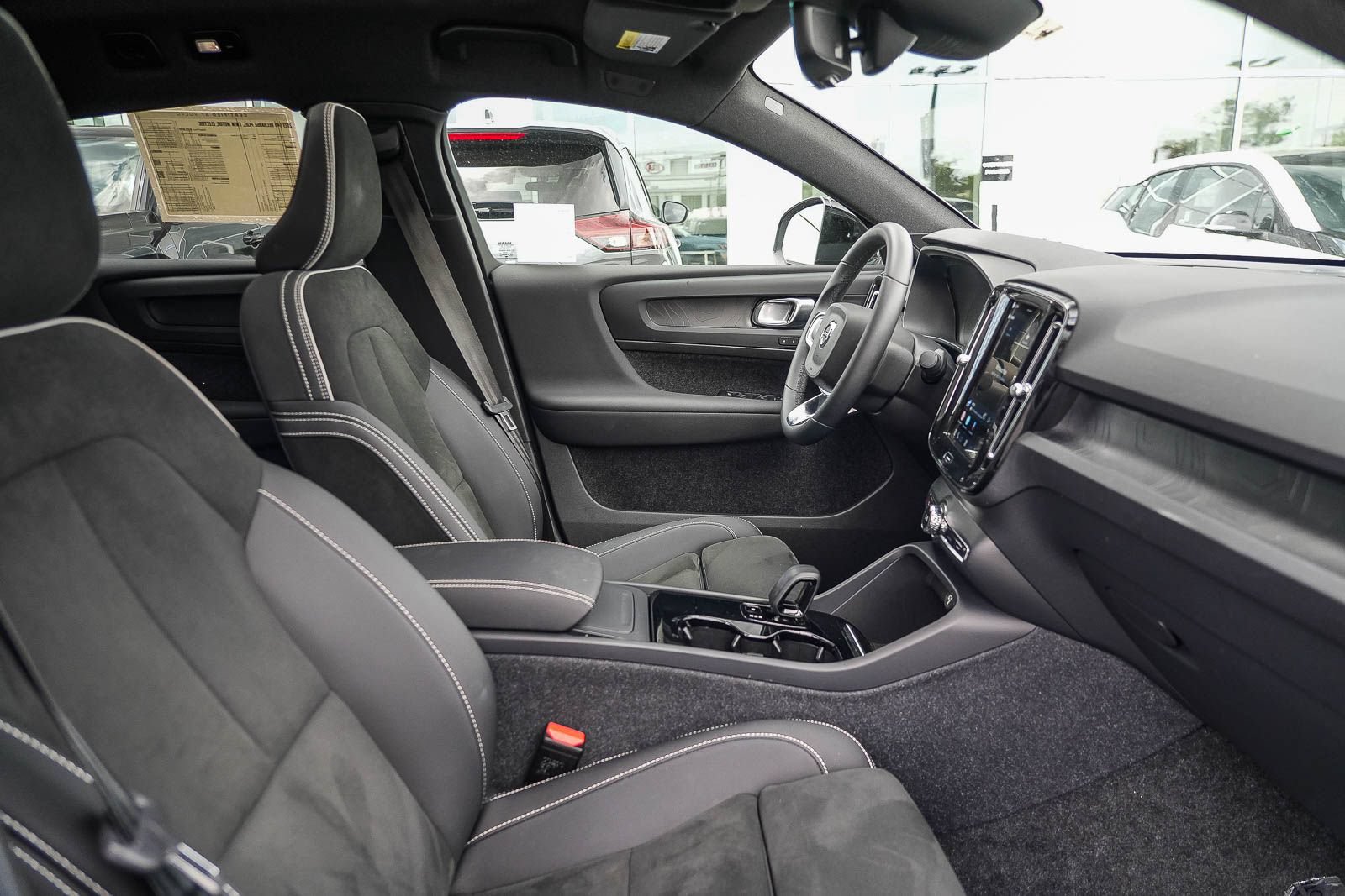 Used 2023 Volvo C40 P8 Recharge Plus AWD/4WD image 16