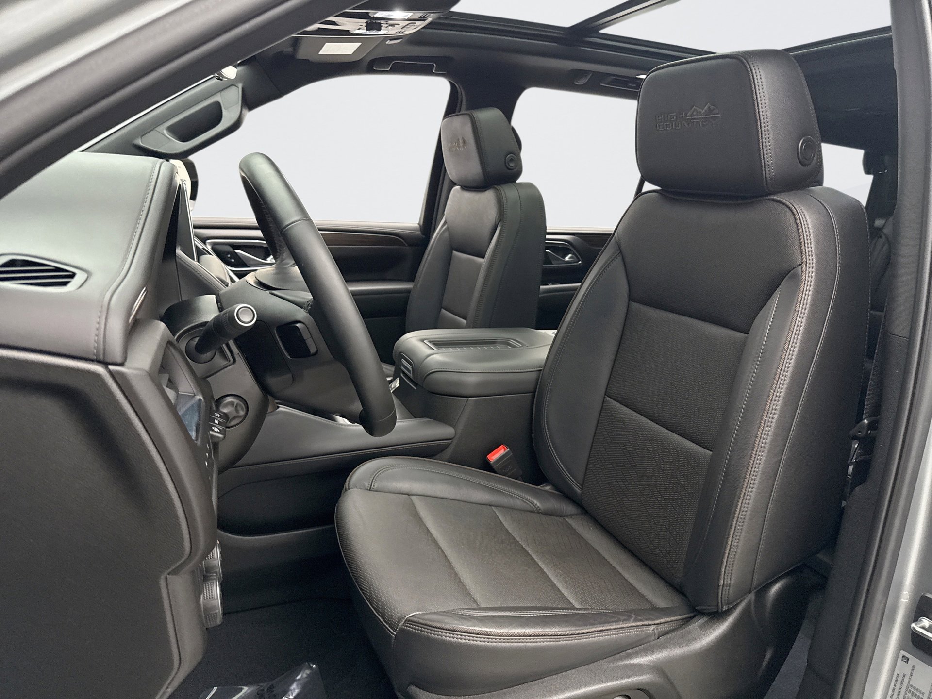 Used 2024 Chevrolet Tahoe High Country image 11