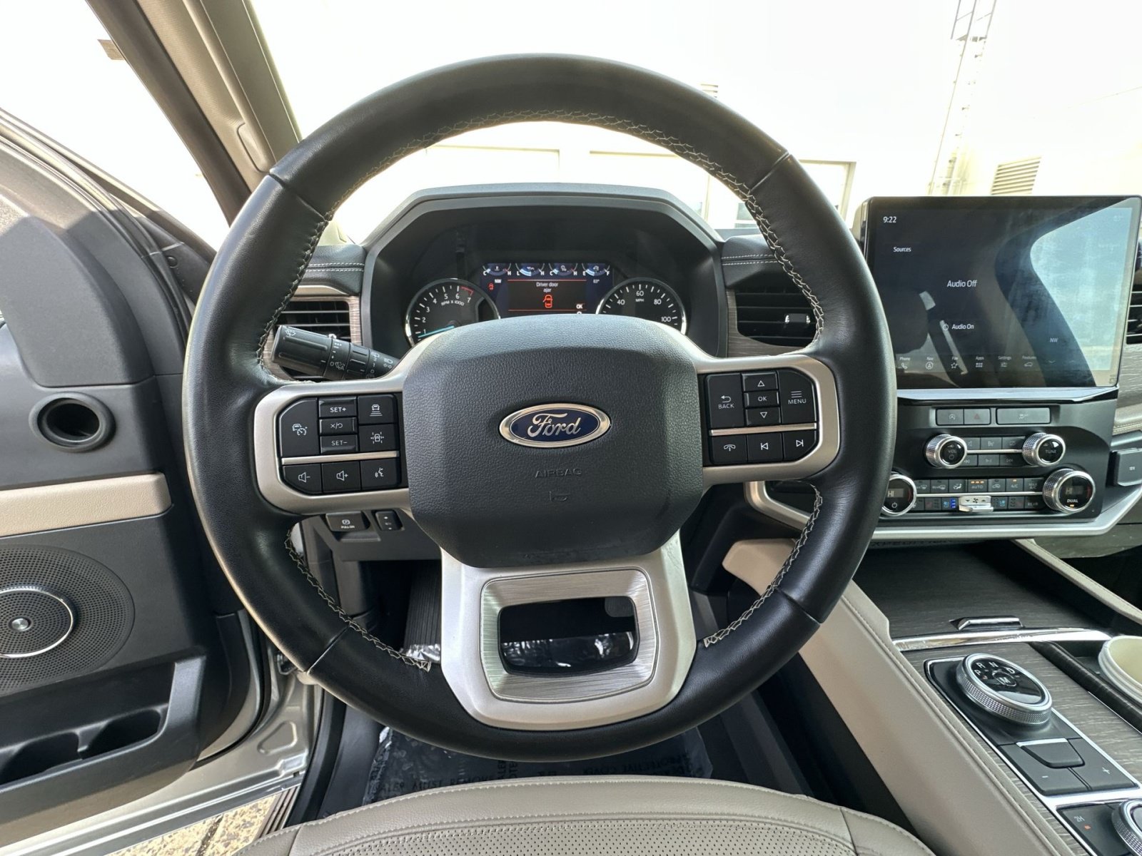 Used 2024 Ford Expedition Limited AWD/4WD image 24
