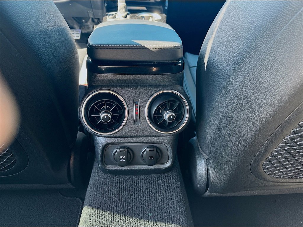 Used 2022 Kia Stinger GT-Line image 28