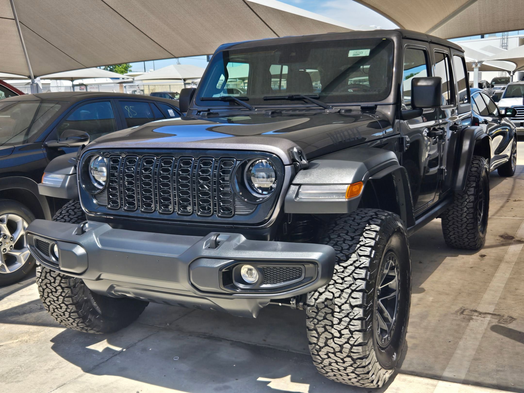 Used 2025 Jeep Wrangler Unlimited Sport AWD/4WD image 3