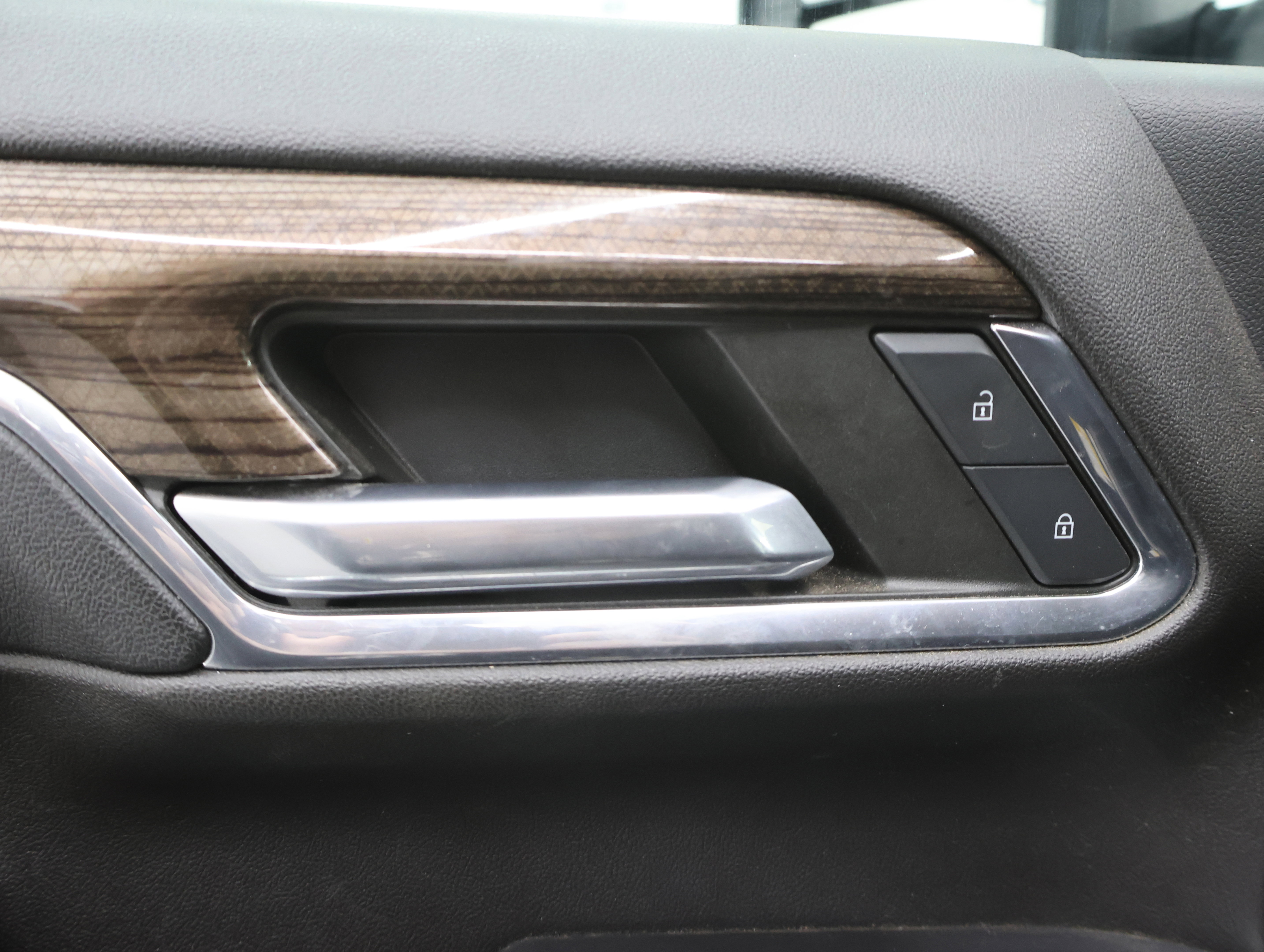 Used 2024 Chevrolet Silverado 2500 LT image 39