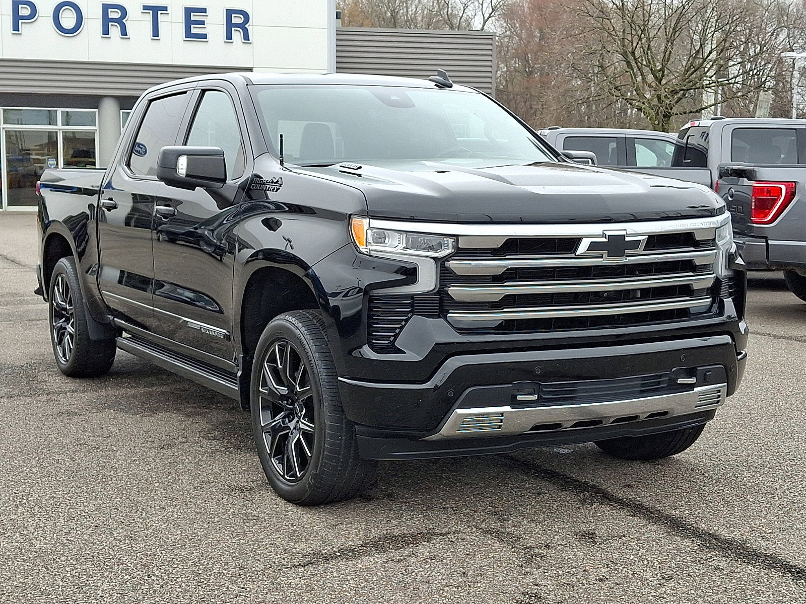 Used 2023 Chevrolet Silverado 1500 High Country w/ High Country Premium Package image 2