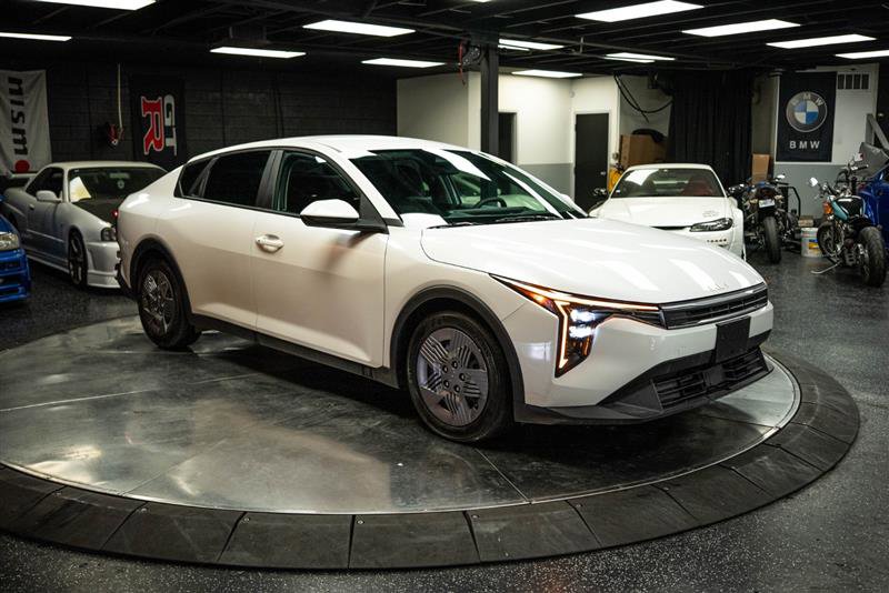 Used 2025 Kia K4 LX image 5